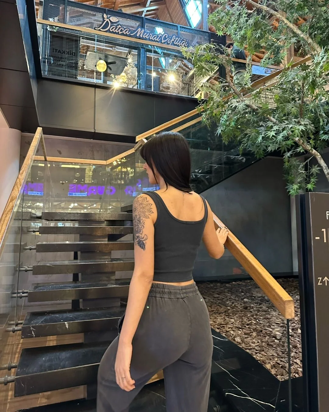 Yıkamalı askılı kakorse basic atlet — model üzerinde, 4. fotoğraf