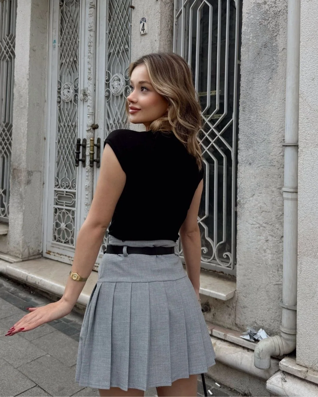 Modal reglan kol — model üzerinde, 5. fotoğraf