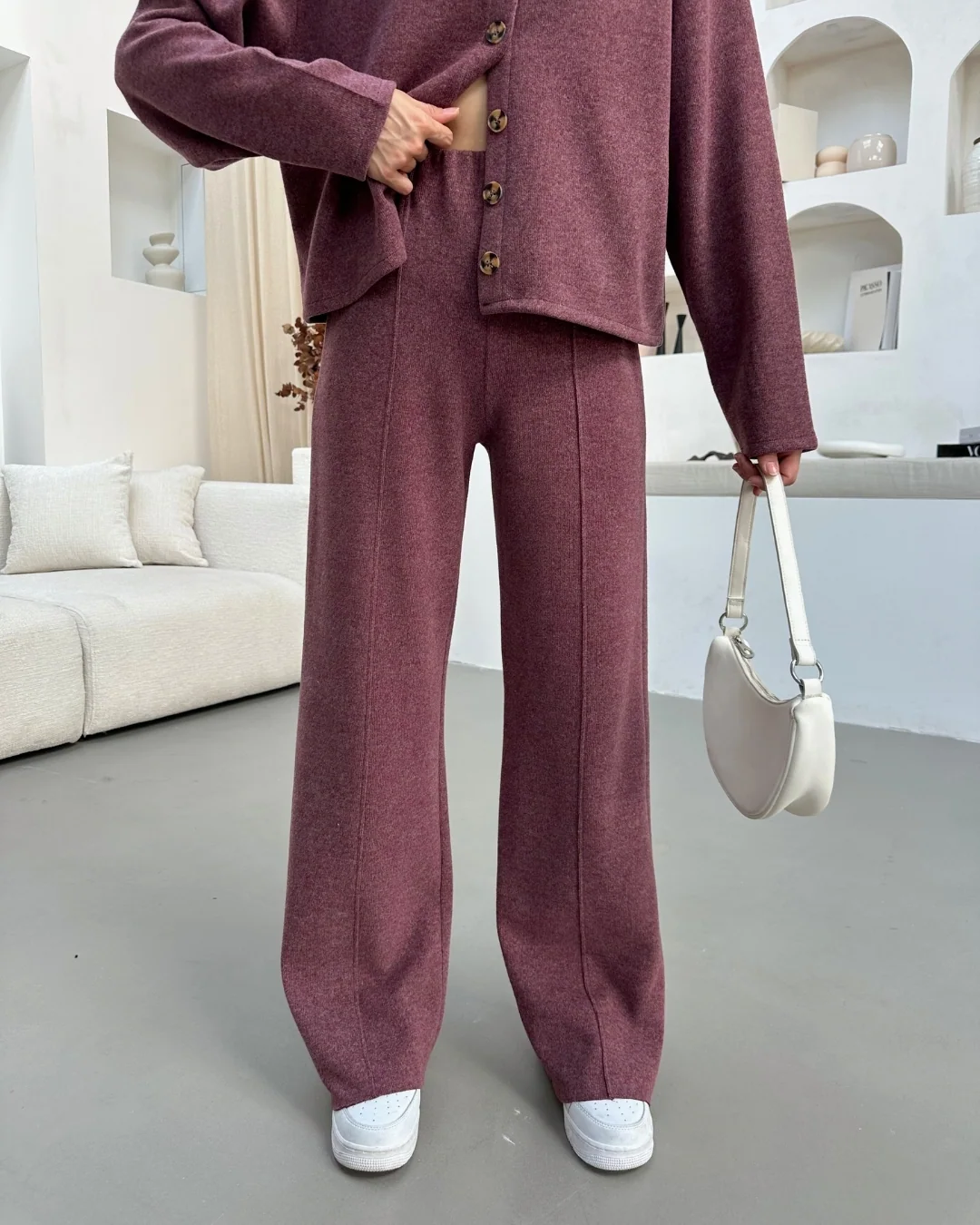 Selanik Nervürlü Pantolon — model üzerinde, 2. fotoğraf