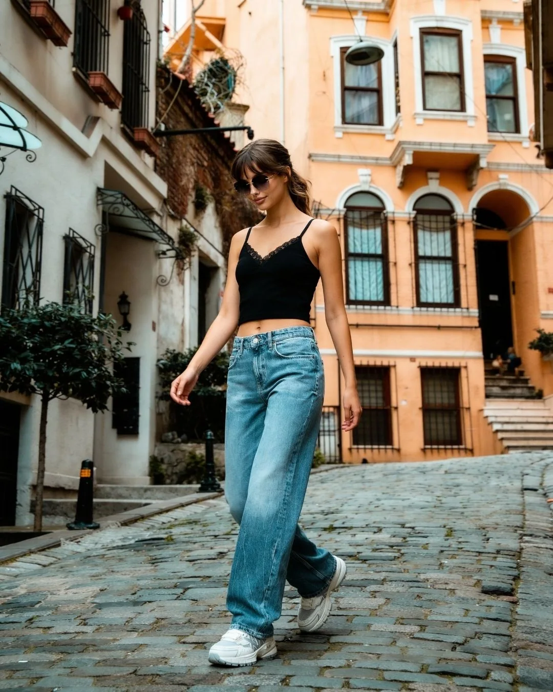 Likralı ribana dantelli atlet — model üzerinde, 3. fotoğraf