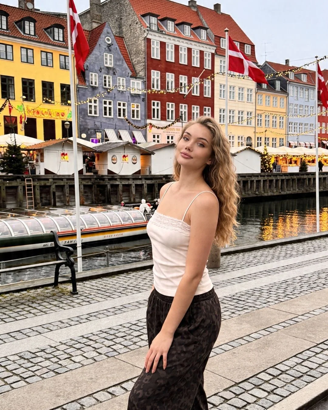 Modal dantelli askılı atlet — model üzerinde, 5. fotoğraf