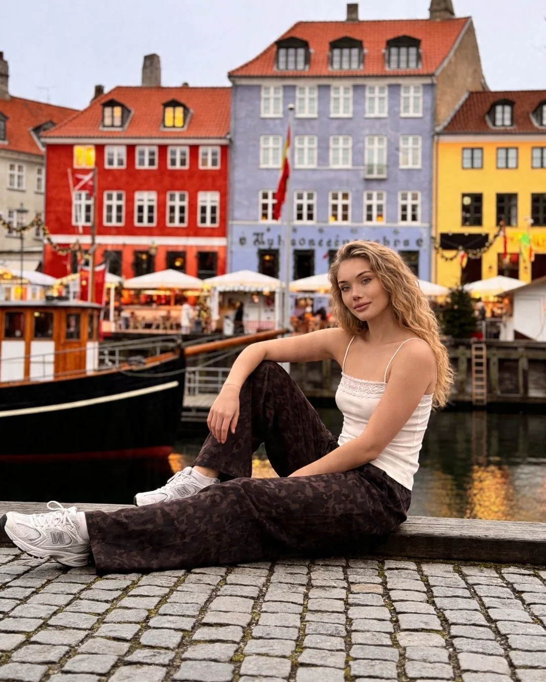 Modal dantelli askılı atlet — model üzerinde, 2. fotoğraf