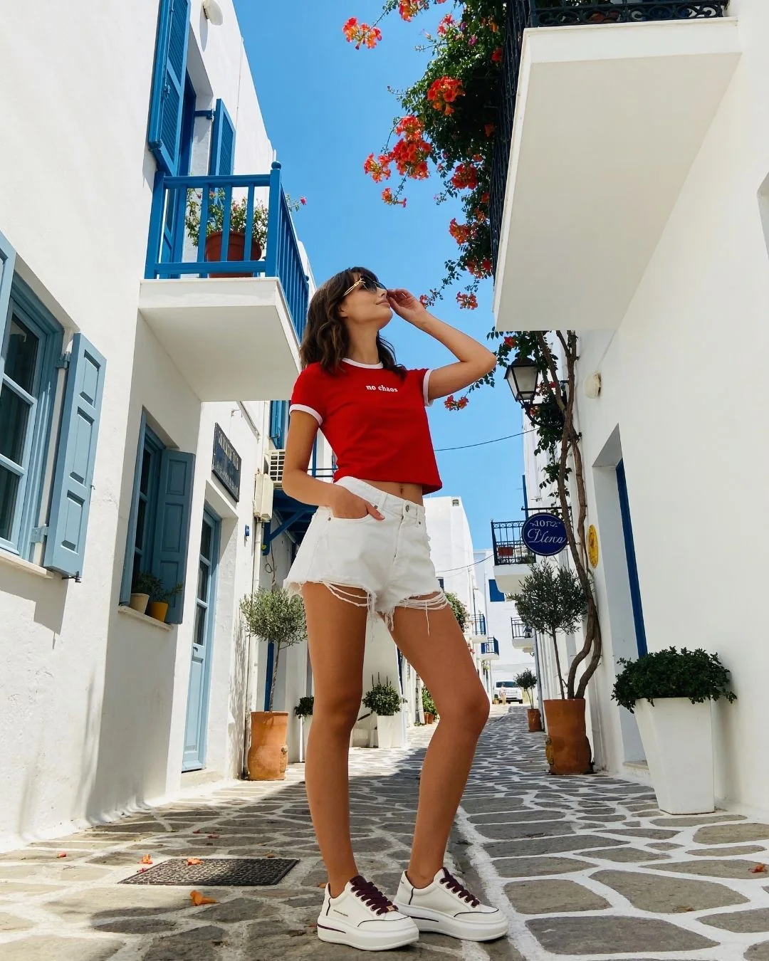 LİKRALI SÜPREM NO CHAOS BASKLI CROP — model üzerinde, 3. fotoğraf