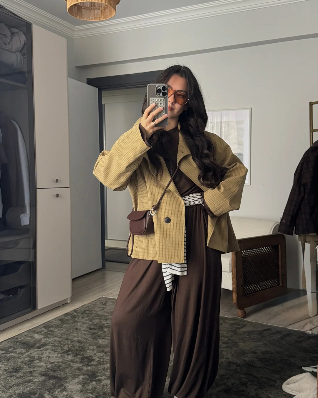 Dökümlü şalvar pantolon — model üzerinde, 3. fotoğraf