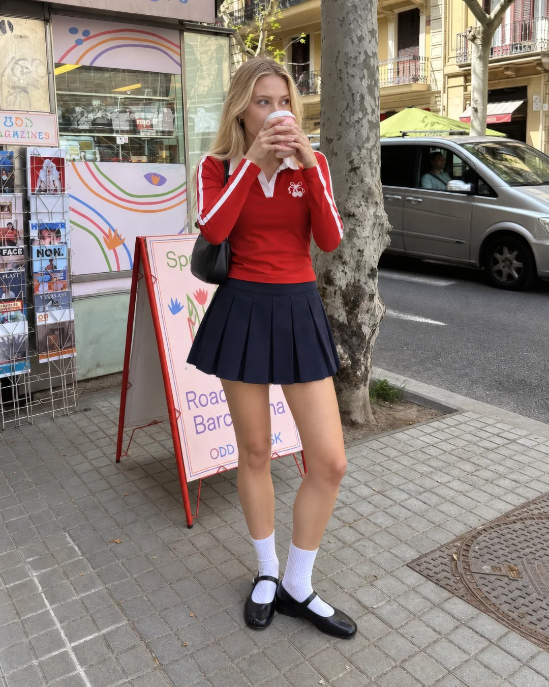 Kiraz Nakışlı Şeritli Body Likralı Süprem — model üzerinde, 2. fotoğraf