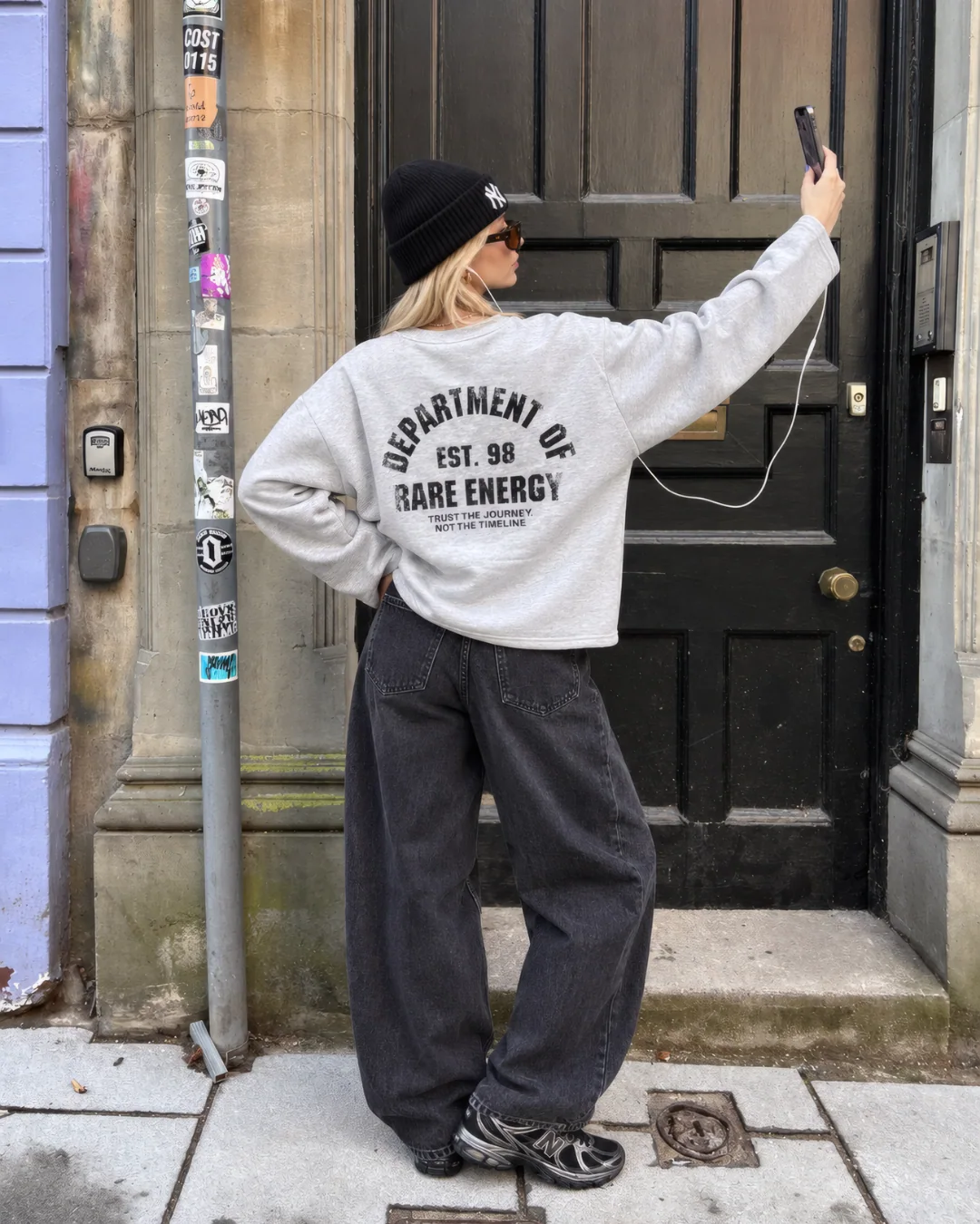 3 iplik department ön arka baskılı sweat — model üzerinde, 3. fotoğraf