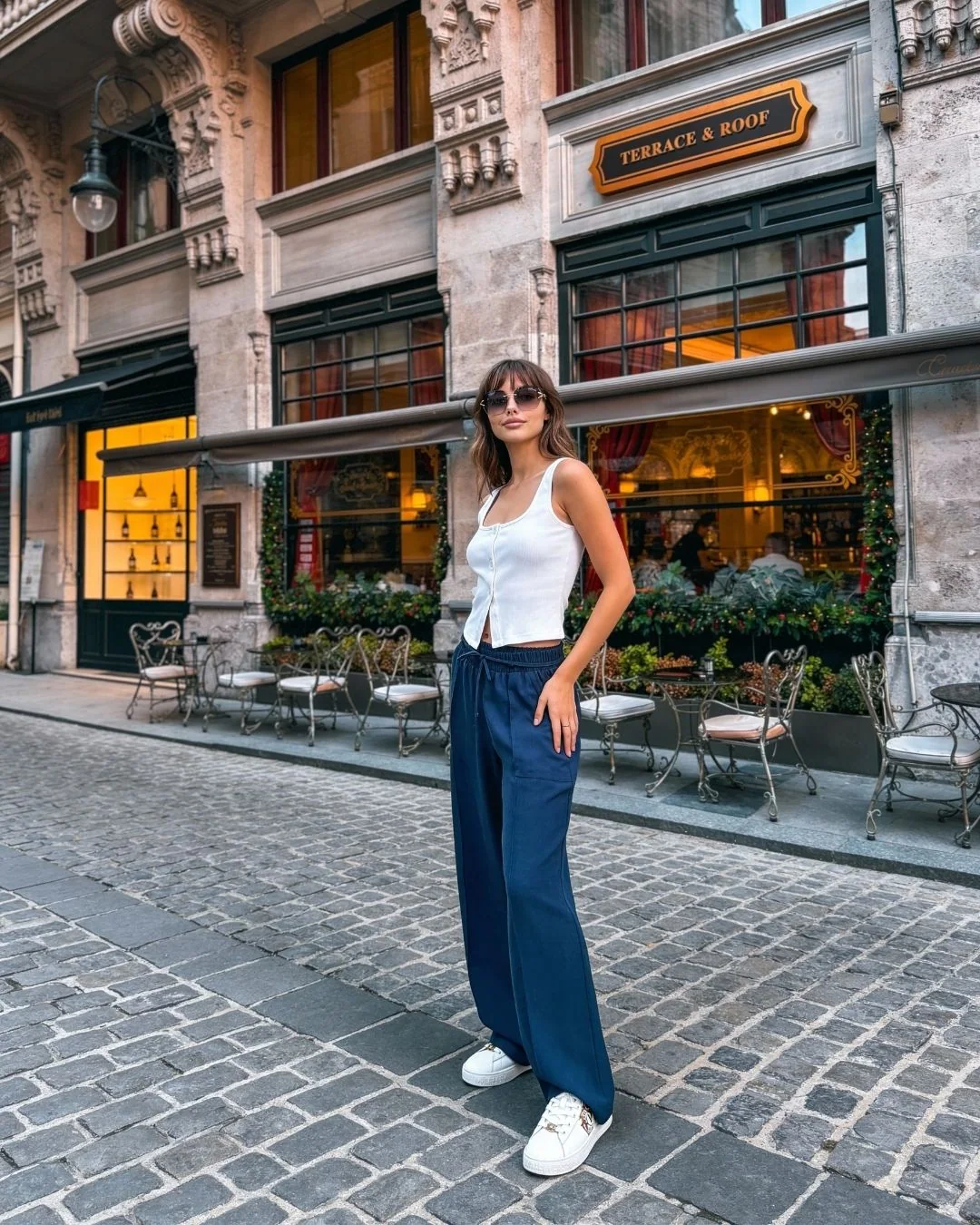 Mono touch köprülü bağcıklı pantolon — model üzerinde, 3. fotoğraf